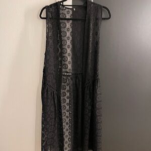 Elegant Black Lace Long Sleeveless Top